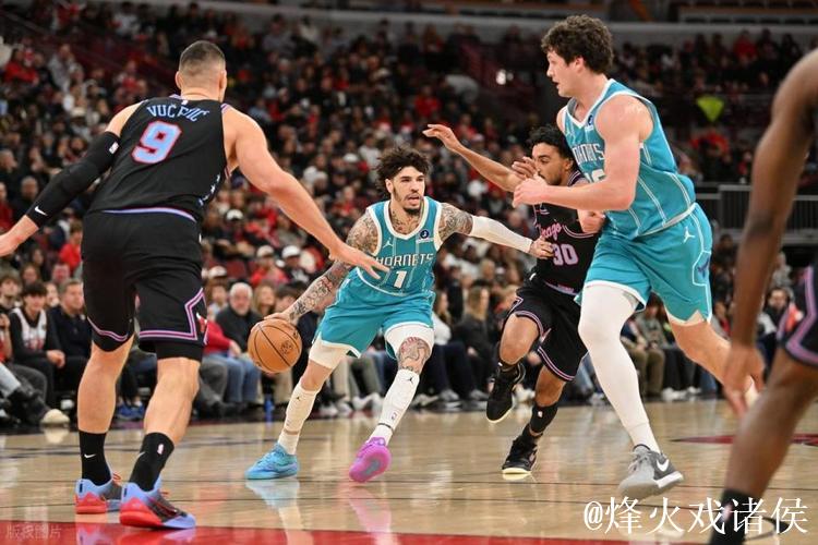 布里奇斯26+14 黄蜂力克公牛止三连败